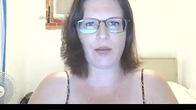 CrimsonMistress online show from March 12, 10:49 pm