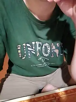 JasminePham online show from October 30, 1:40 am