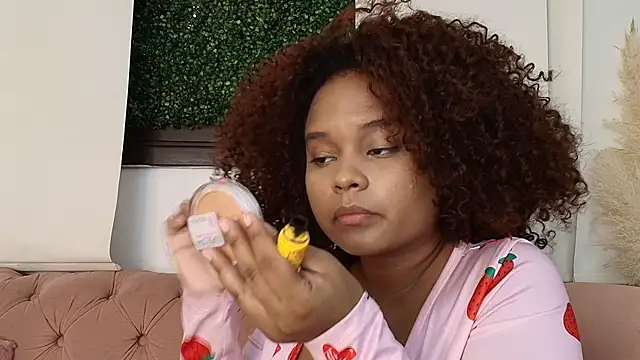 nataly velez online show from November 19, 5:13 pm