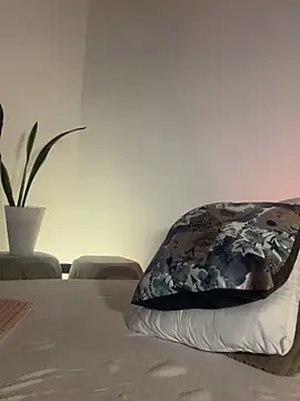 Snapshot of paula_perez09 chatting on October 9, 4:10 am paula perez09 online show from October 9, 4:10 am