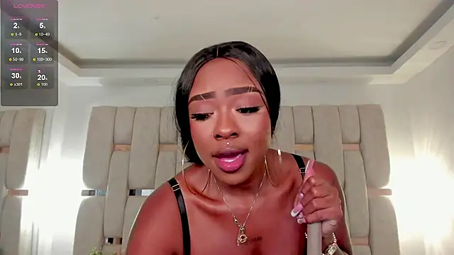 mia schwarz online show from February 3, 2:53 am