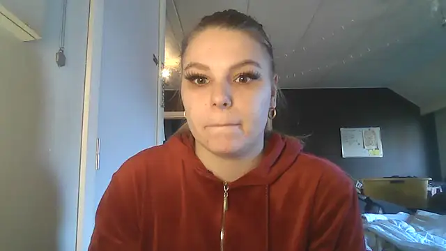 PetiteB Official online show from February 4, 12:44 pm