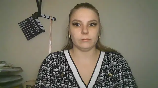 PetiteB Official online show from February 8, 5:50 pm
