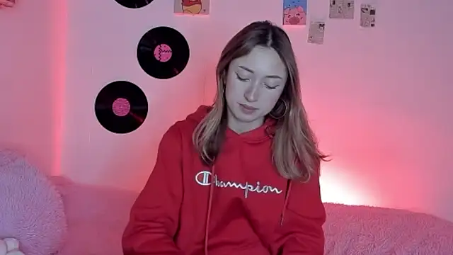 Imsophie collins online show from October 19, 5:41 am