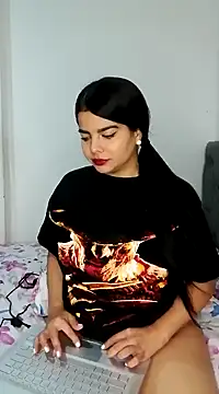 LalitaQueen online show from December 4, 7:17 am