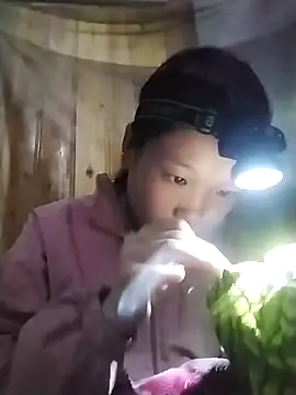 Snapshot of lytamye chatting on December 14, 7:29 am lytamye online show from December 14, 7:29 am