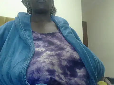 Snapshot of xXXBusty_gabby chatting on December 14, 4:23 pm xXXBusty gabby online show from December 14, 4:23 pm