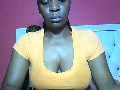 Snapshot of Sweet-piie chatting on November 2, 4:48 am Sweet-piie online show from November 2, 4:48 am