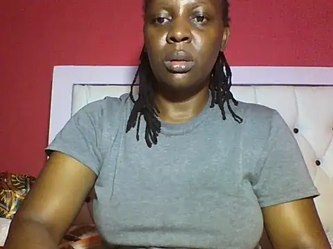 Snapshot of Sweet-piie chatting on November 22, 9:41 am Sweet-piie online show from November 22, 9:41 am