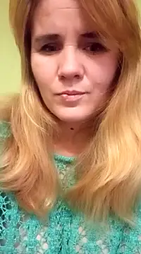 Snapshot of SannyMILF chatting on December 5, 11:05 am SannyMILF online show from December 5, 11:05 am