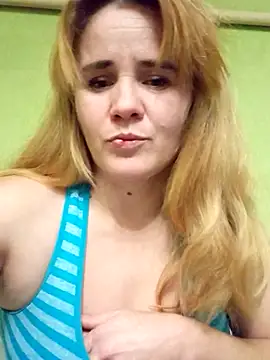 Snapshot of SannyMILF chatting on December 8, 1:14 pm SannyMILF online show from December 8, 1:14 pm
