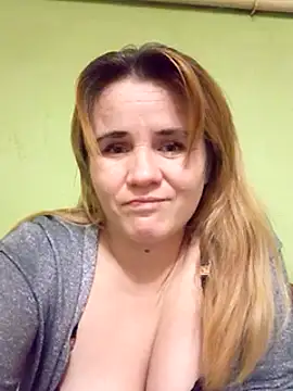 Snapshot of SannyMILF chatting on December 18, 3:33 pm SannyMILF online show from December 18, 3:33 pm