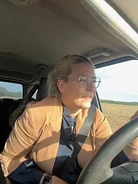 Snapshot of EmyLana chatting on October 9, 8:01 am EmyLana online show from October 9, 8:01 am