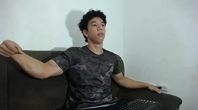 ethan noir online show from February 25, 9:24 pm