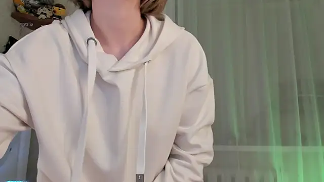 Snapshot of Natural_pussy chatting on February 9, 5:43 pm Natural pussy online show from February 9, 5:43 pm