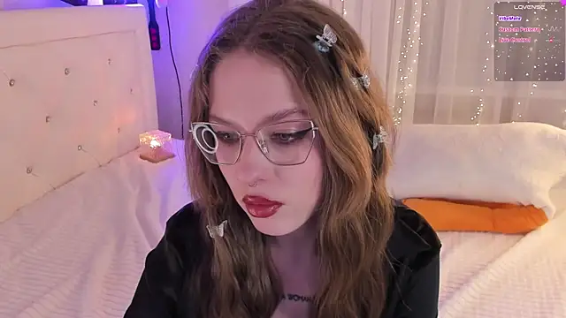 Snapshot of Natural_pussy chatting on March 18, 6:37 pm Natural pussy online show from March 18, 6:37 pm