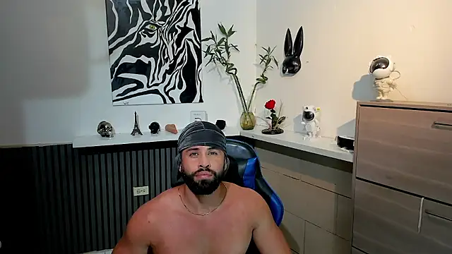 Snapshot of Daemon21 chatting on January 10, 9:16 pm Daemon21 online show from January 10, 9:16 pm