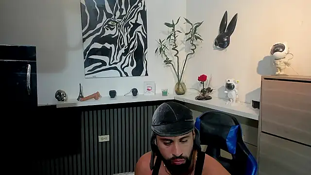 Snapshot of Daemon21 chatting on January 14, 11:09 pm Daemon21 online show from January 14, 11:09 pm