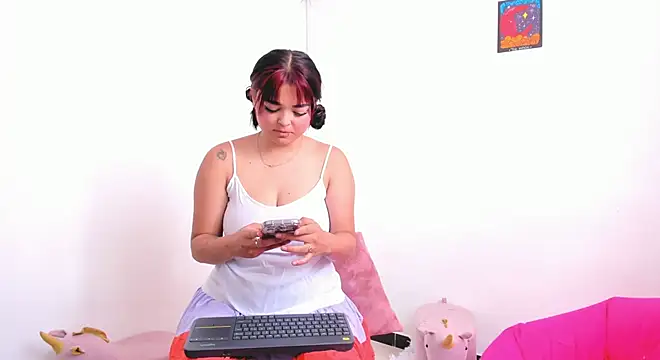 Snapshot of Agata_clark chatting on October 1, 5:30 pm Agata clark online show from October 1, 5:30 pm
