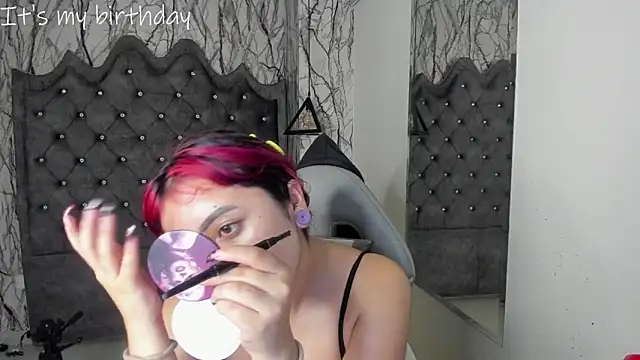 larissa01  online show from January 19, 3:18 am