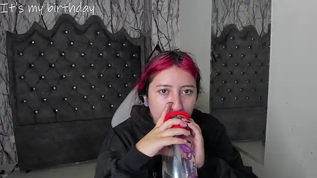 larissa01  online show from January 22, 3:09 am