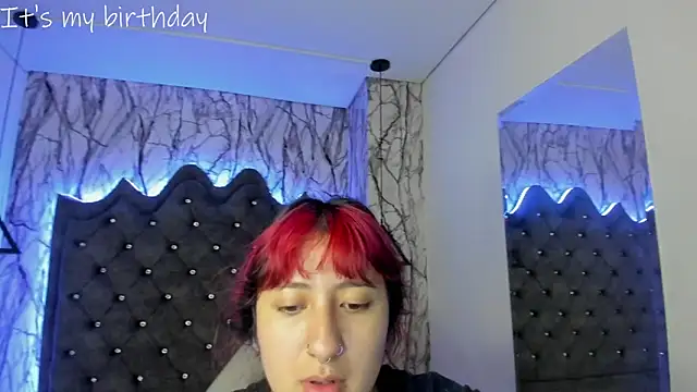 larissa01  online show from January 25, 2:47 am