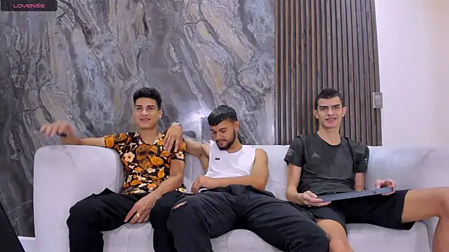 hot day online show from December 15, 8:36 pm