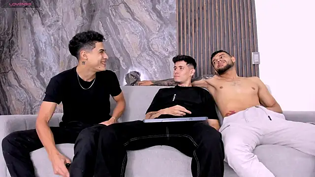 hot day online show from February 22, 2:17 am