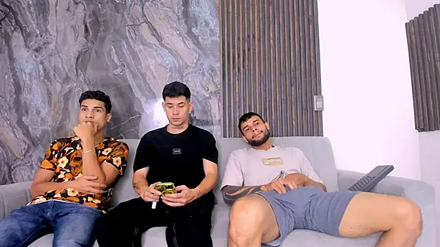 hot day online show from March 1, 1:53 am