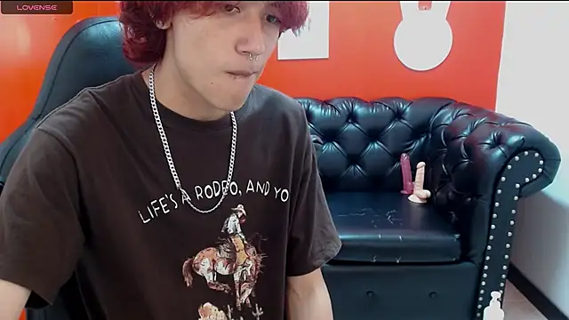 Stephan Queens online show from December 3, 1:30 am