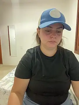 Im Amelia online show from April 8, 2:28 pm