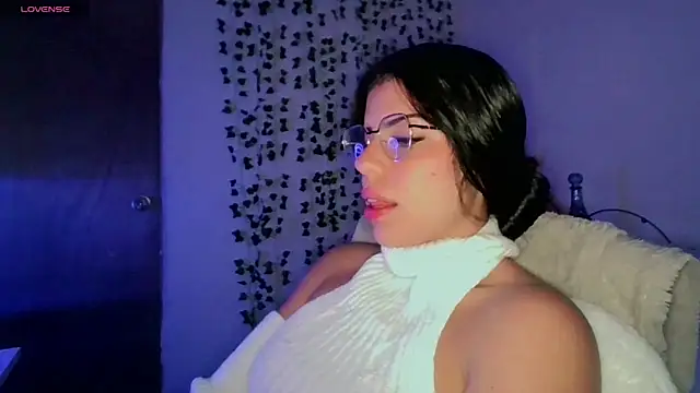 Adararose1 online show from September 28, 1:33 am