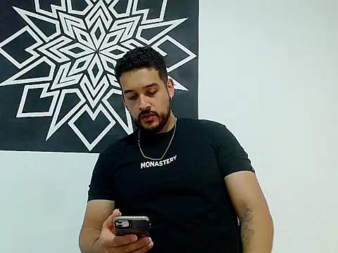 Snapshot of _CHRIS-DENNIS_ chatting on April 3, 1:25 am CHRIS-DENNIS online show from April 3, 1:25 am