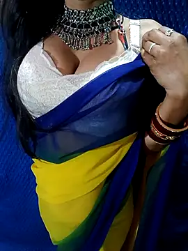 Snapshot of Savita_hotmom chatting on January 5, 5:49 pm Savita hotmom online show from January 5, 5:49 pm