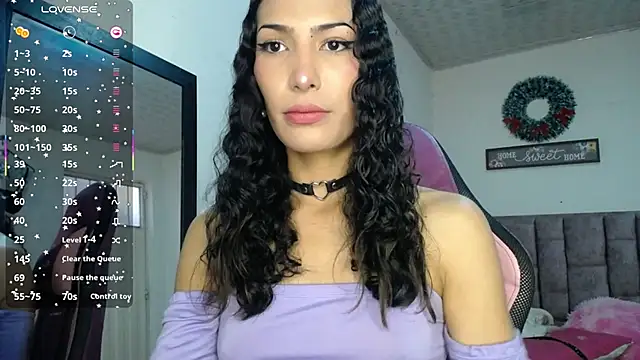 Snapshot of Lanna_hott_ chatting on February 9, 12:20 pm Lanna hott online show from February 9, 12:20 pm