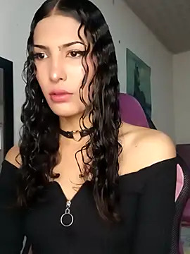 Snapshot of Lanna_hott_ chatting on February 21, 12:28 pm Lanna hott online show from February 21, 12:28 pm