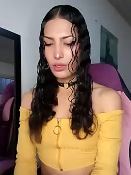 Snapshot of Lanna_hott_ chatting on February 27, 11:43 am Lanna hott online show from February 27, 11:43 am