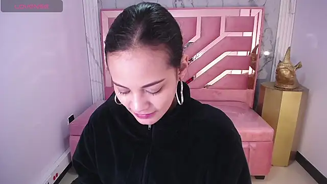 Snapshot of Tyna_ch chatting on December 6, 10:38 am Tyna ch online show from December 6, 10:38 am