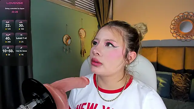 Khali reed  online show from February 22, 7:23 pm