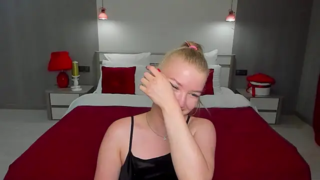 Snapshot of shy__lady chatting on July 12, 11:40 pm shy lady online show from July 12, 11:40 pm