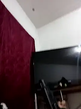 Snapshot of ale3J4a chatting on January 18, 5:55 am ale3J4a online show from January 18, 5:55 am