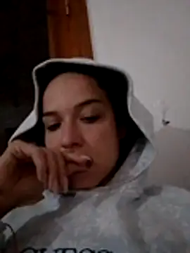 peque2002 online show from March 17, 7:28 pm