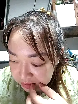 VyOanh2K online show from February 11, 3:08 pm