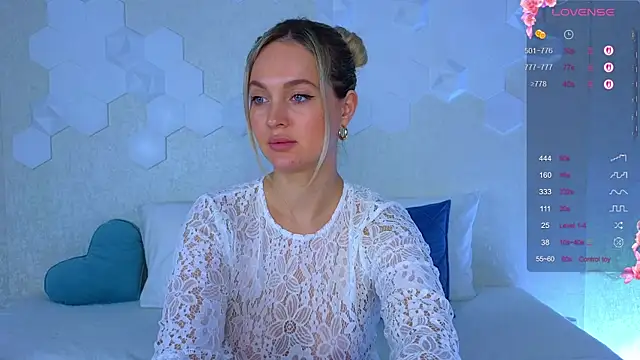 Lynna Sparks online show from October 24, 3:14 am