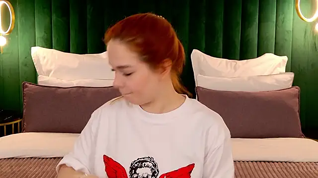 DeniseReese online show from March 6, 2:52 am