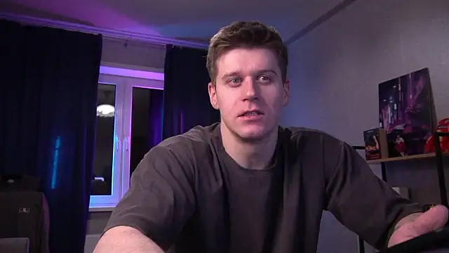 Snapshot of Bruno_Banani chatting on February 6, 9:29 pm Bruno Banani online show from February 6, 9:29 pm