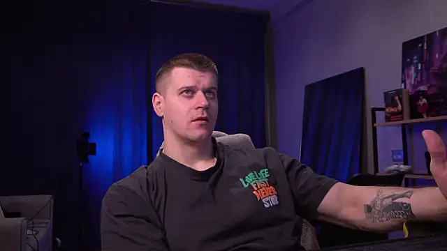 Snapshot of Bruno_Banani chatting on February 27, 5:46 pm Bruno Banani online show from February 27, 5:46 pm