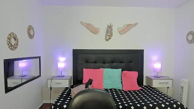 Snapshot of sweet_abby1 chatting on February 7, 11:25 am sweet abby1 online show from February 7, 11:25 am