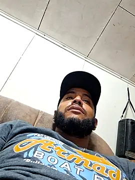 cucho1987 online show from September 13, 8:25 am