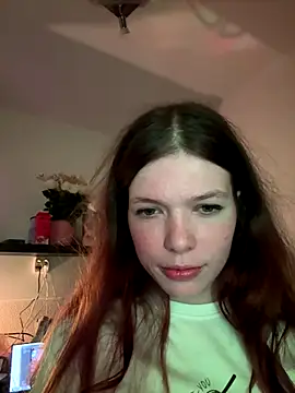 Snapshot of sophiamlf chatting on December 13, 8:36 pm sophiamlf online show from December 13, 8:36 pm